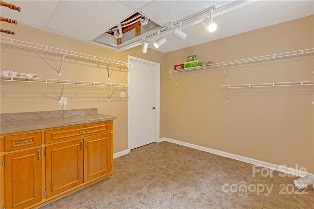 18 Adamswood Road Asheville NC 28803