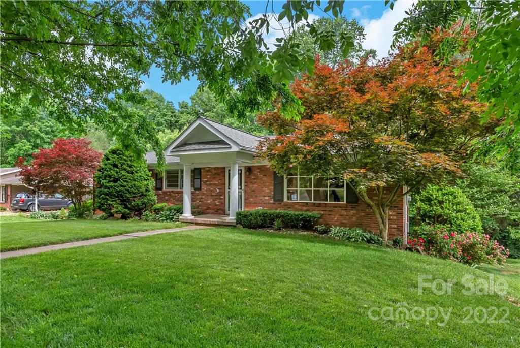 18 Adamswood Road Asheville NC 28803
