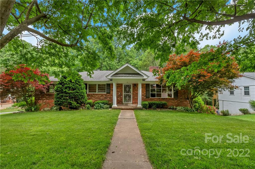 18 Adamswood Road Asheville NC 28803