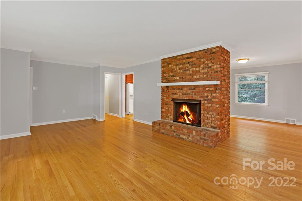 18 Adamswood Road Asheville NC 28803