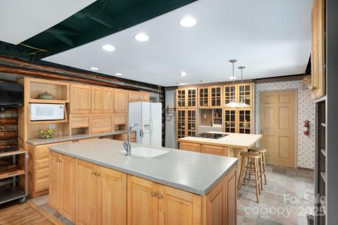 552 Avery Creek Arden NC 28704