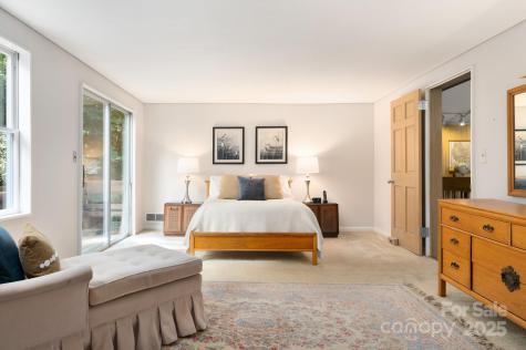 552 Avery Creek Arden NC 28704