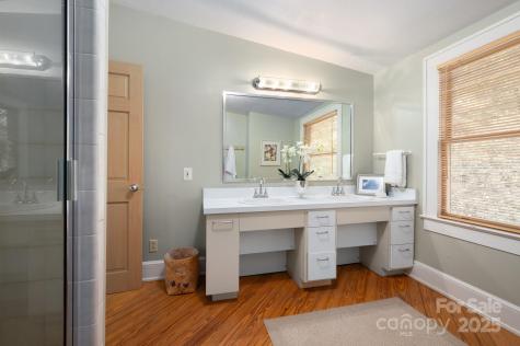 552 Avery Creek Arden NC 28704