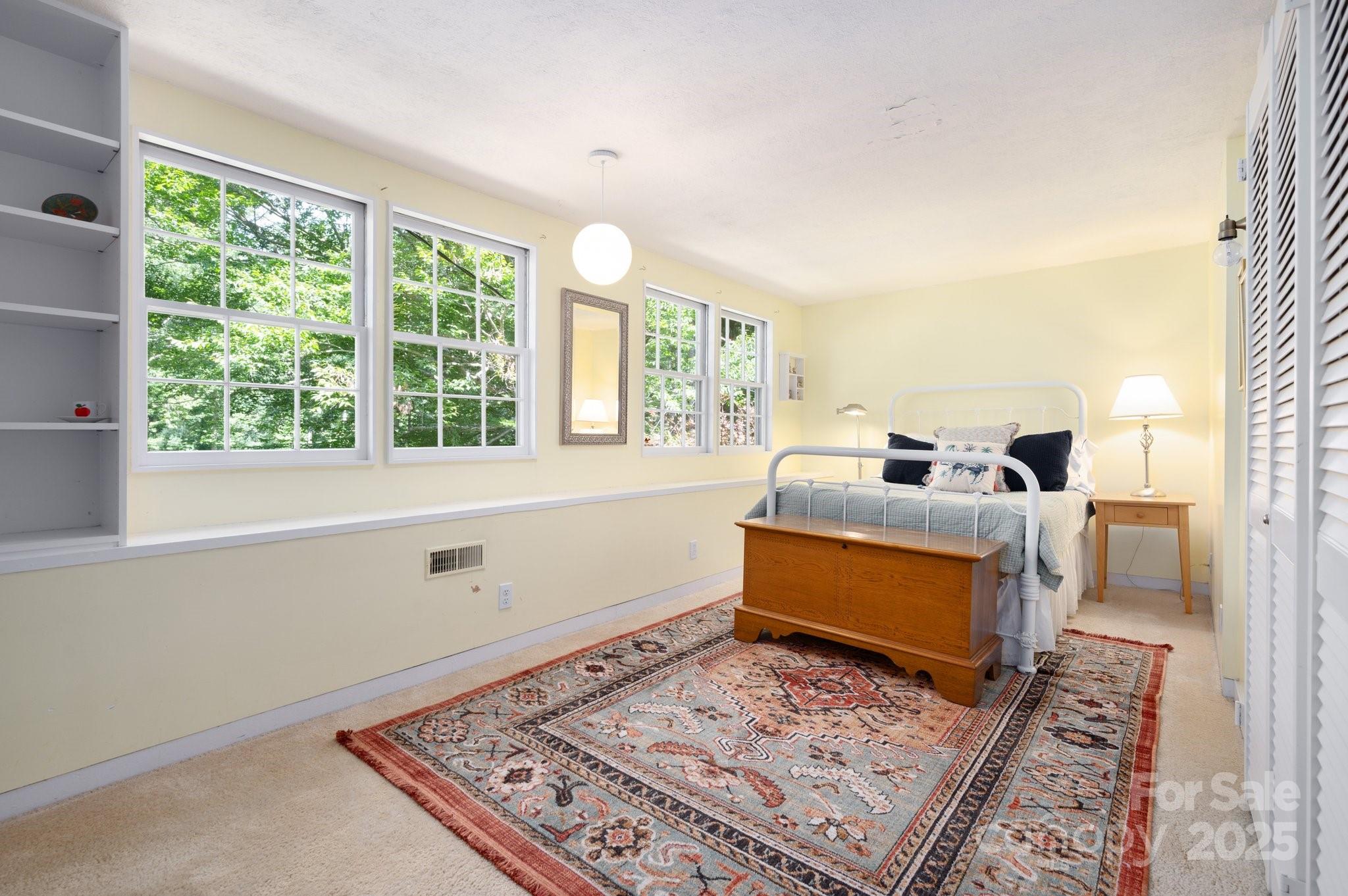 552 Avery Creek Arden NC 28704