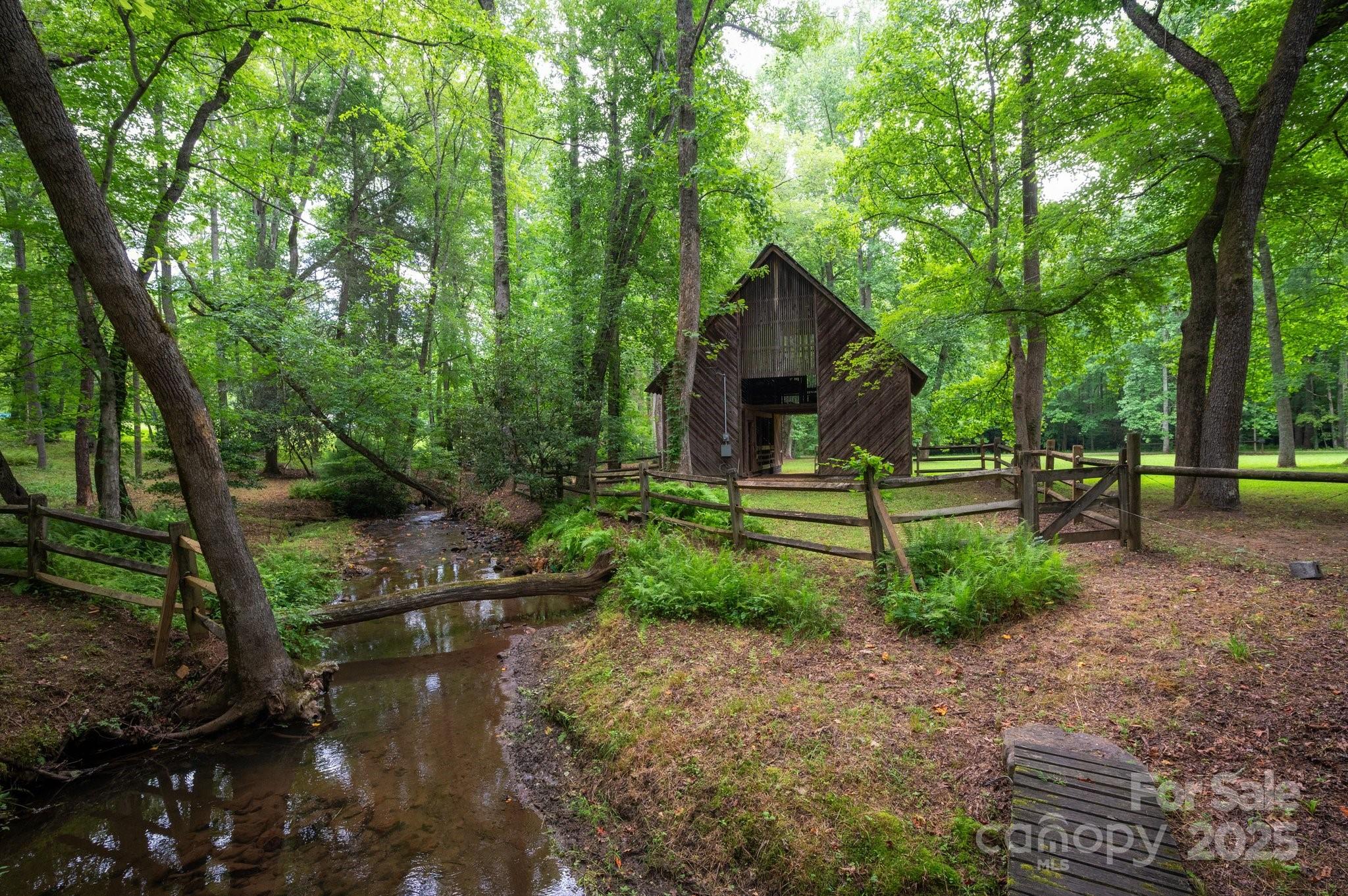 552 Avery Creek Arden NC 28704