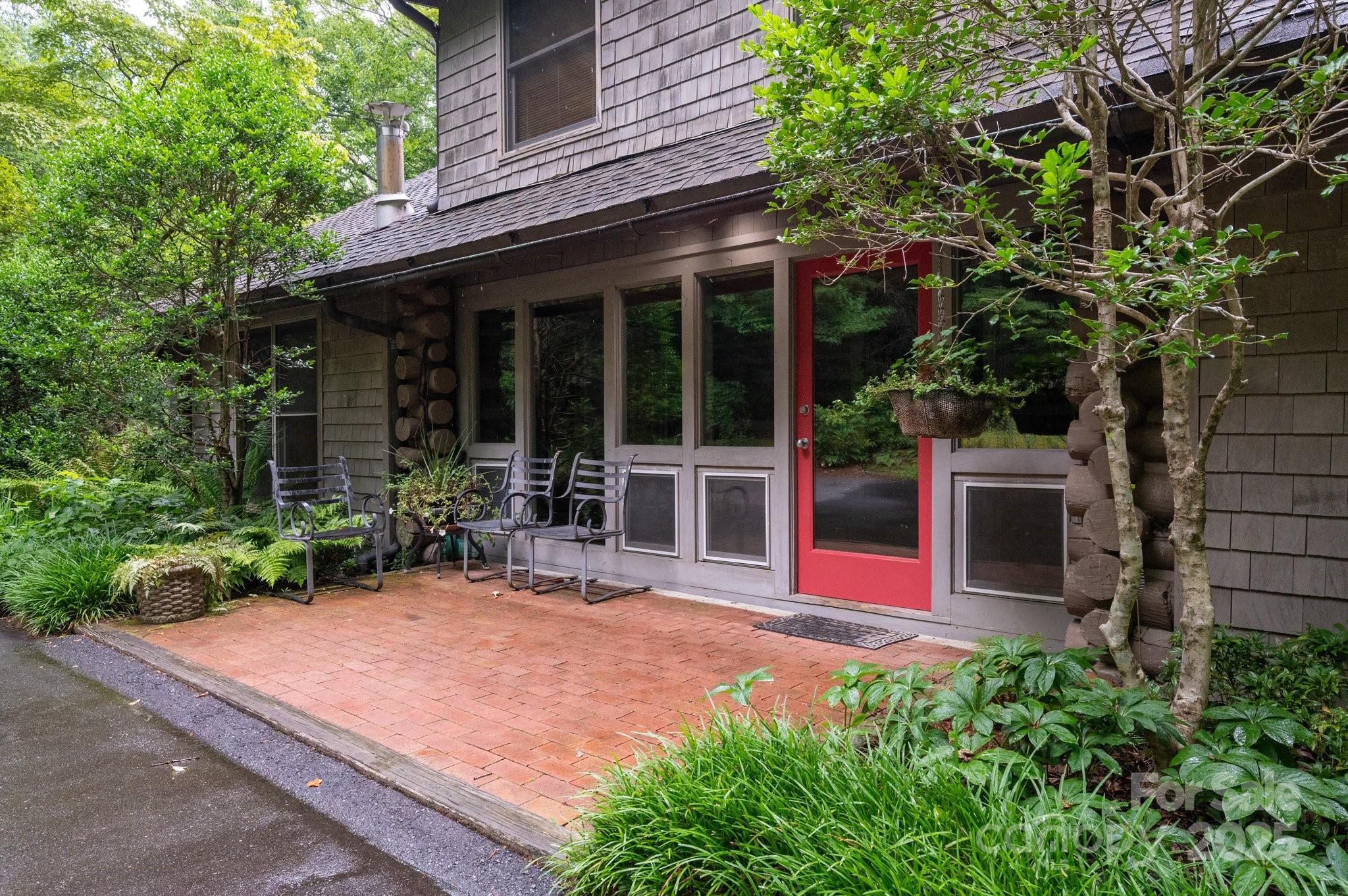 552 Avery Creek Arden NC 28704