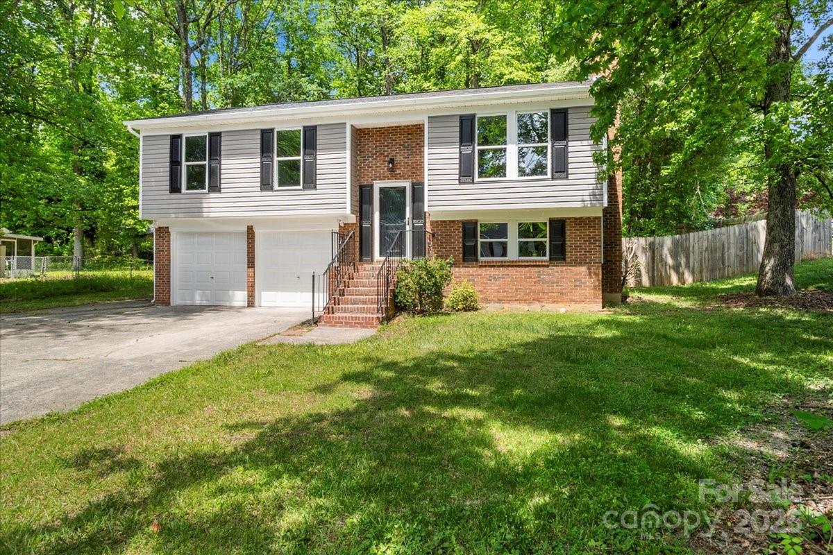 6839 Wagon Oak Road Charlotte NC 28212