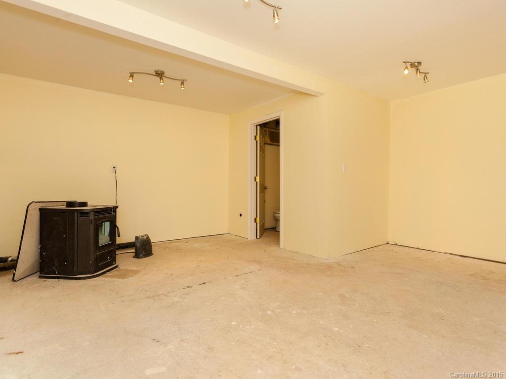 167 Lakeside Drive Asheville NC 28806