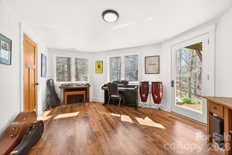 257 Jones Cove Road Asheville NC 28805
