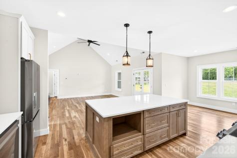 34 Old Souther Road Mills River NC 28759