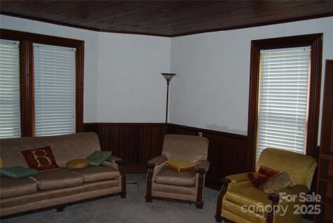 7 Noble Road Fairview NC 28730