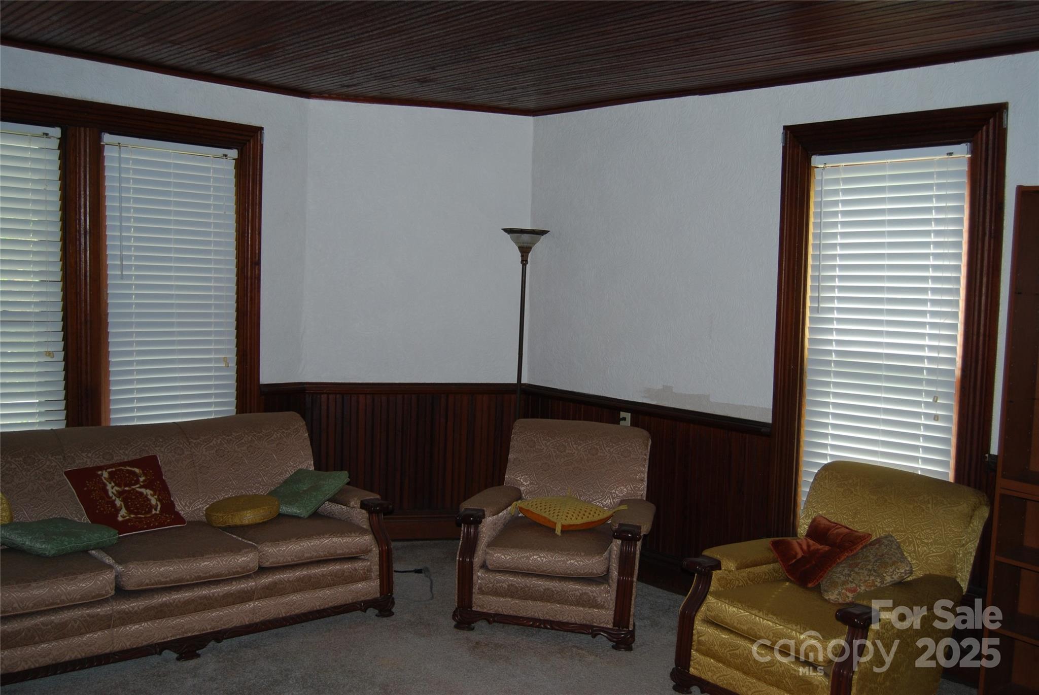 7 Noble Road Fairview NC 28730