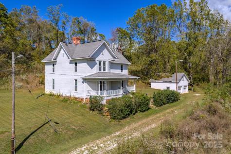 7 Noble Road Fairview NC 28730