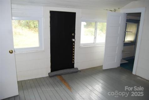 7 Noble Road Fairview NC 28730