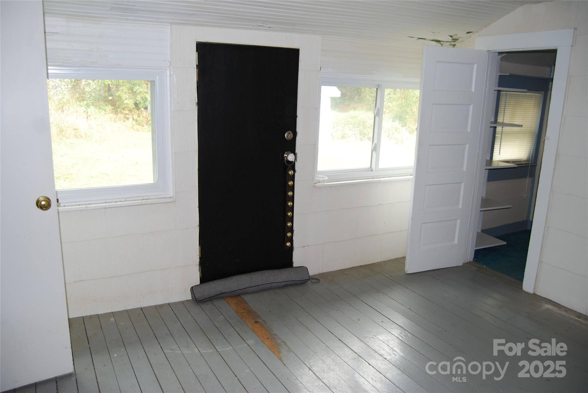 7 Noble Road Fairview NC 28730