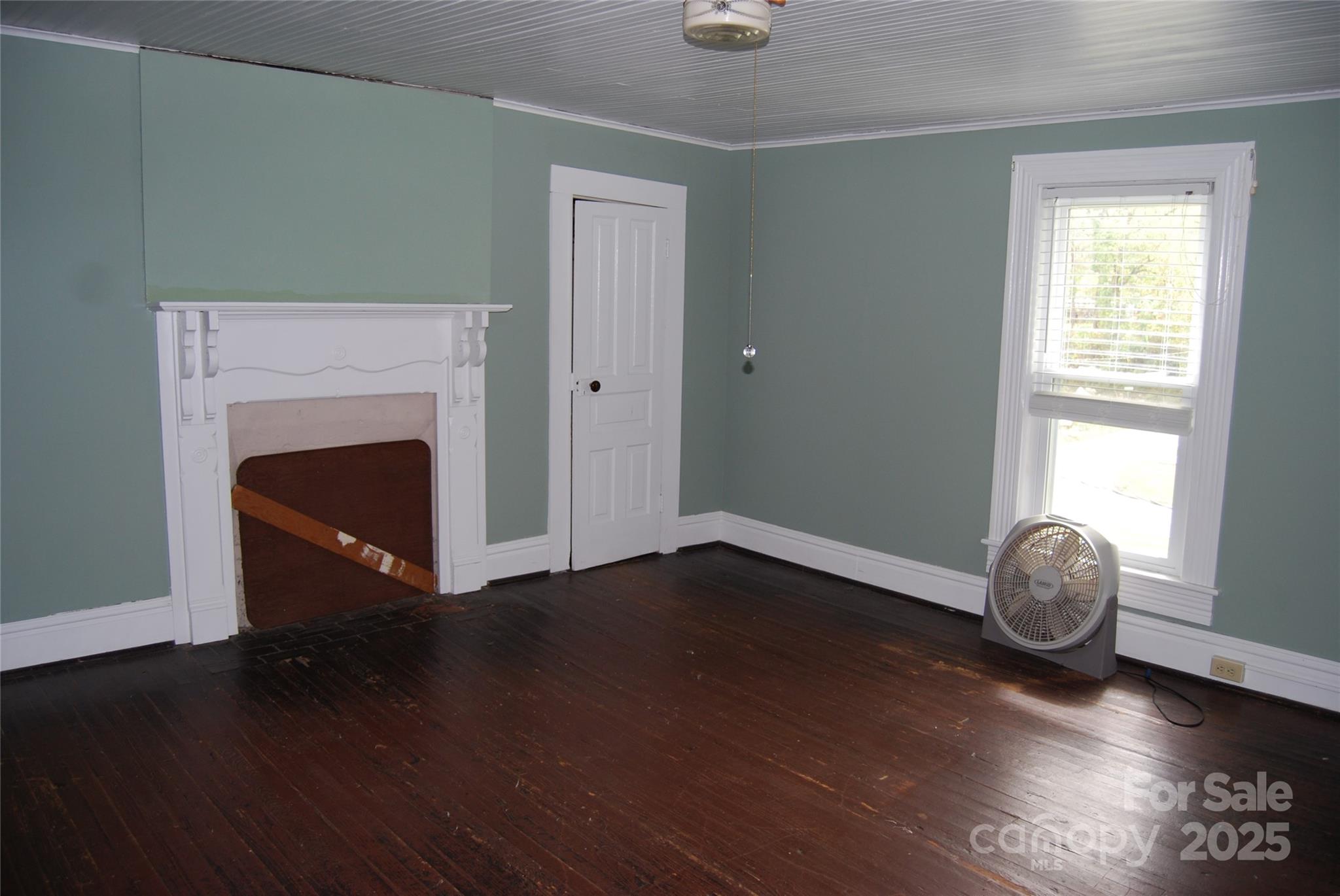 7 Noble Road Fairview NC 28730