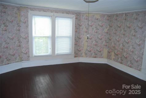 7 Noble Road Fairview NC 28730