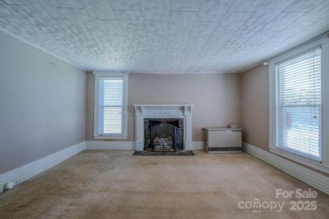 7 Noble Road Fairview NC 28730