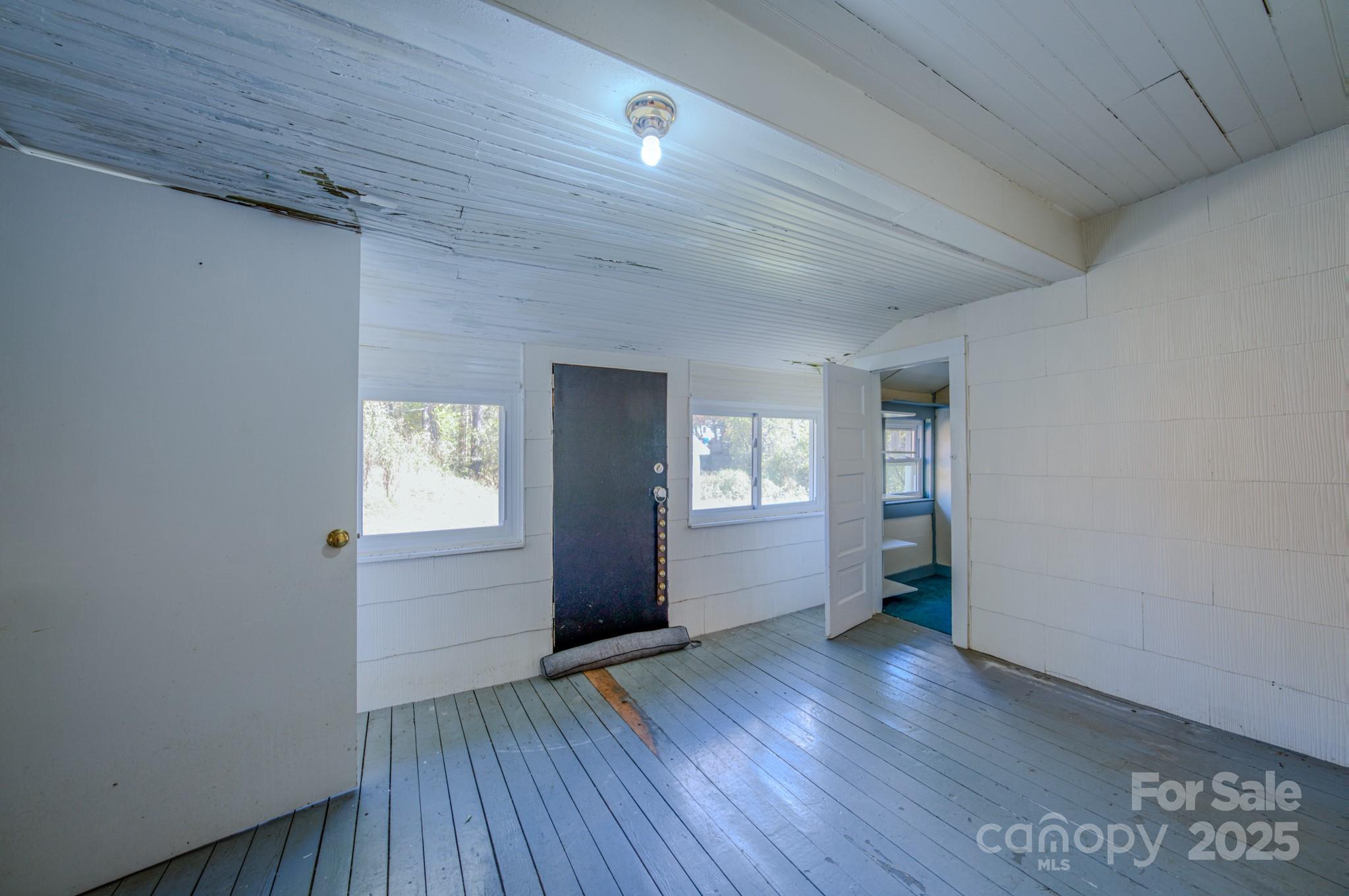 7 Noble Road Fairview NC 28730