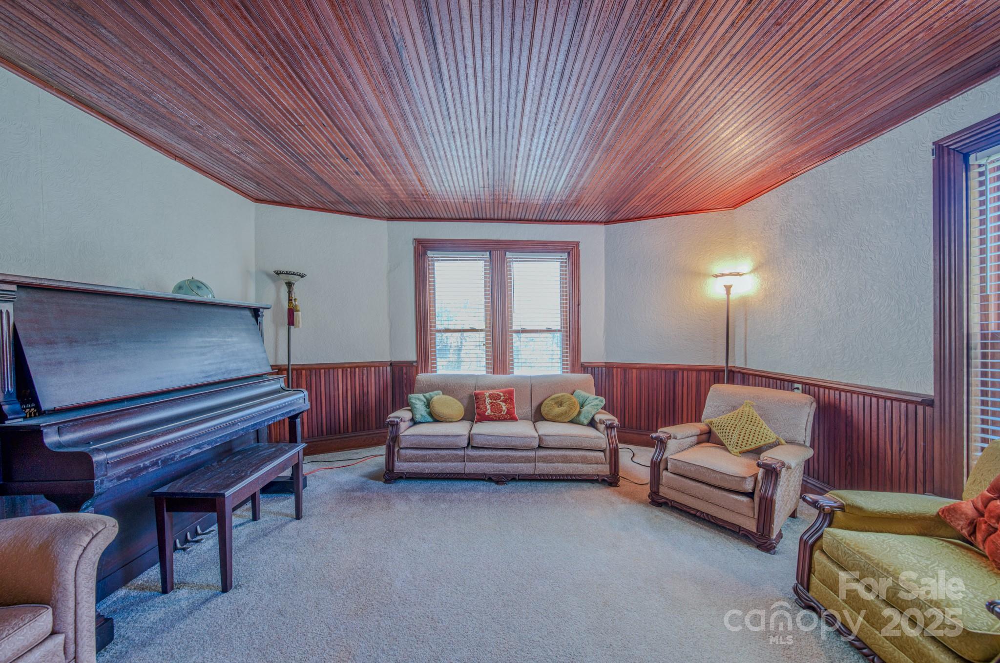7 Noble Road Fairview NC 28730