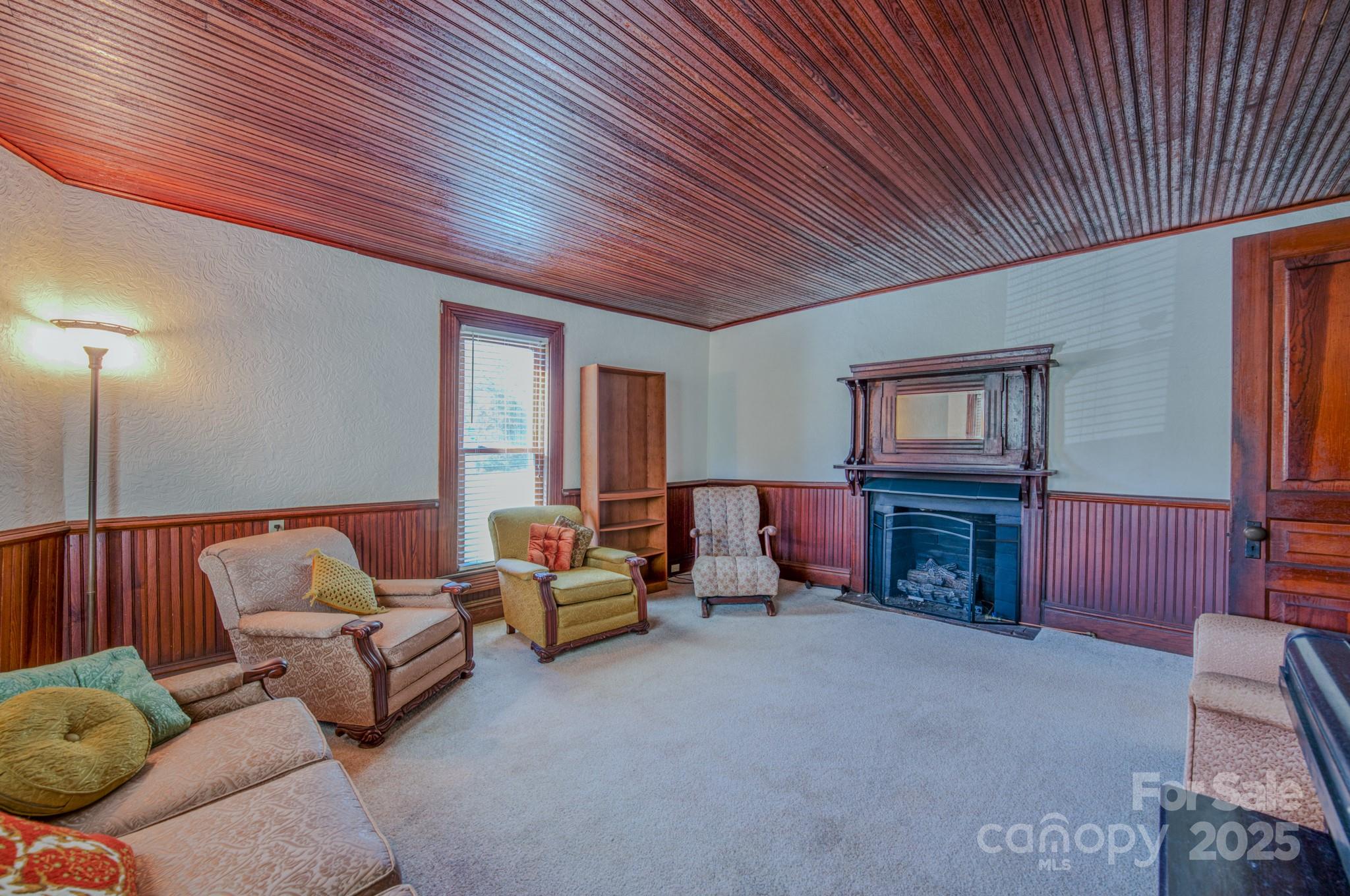 7 Noble Road Fairview NC 28730