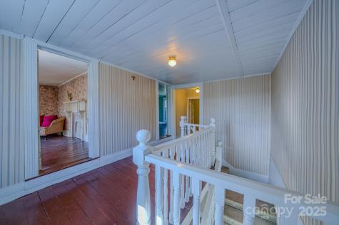 7 Noble Road Fairview NC 28730