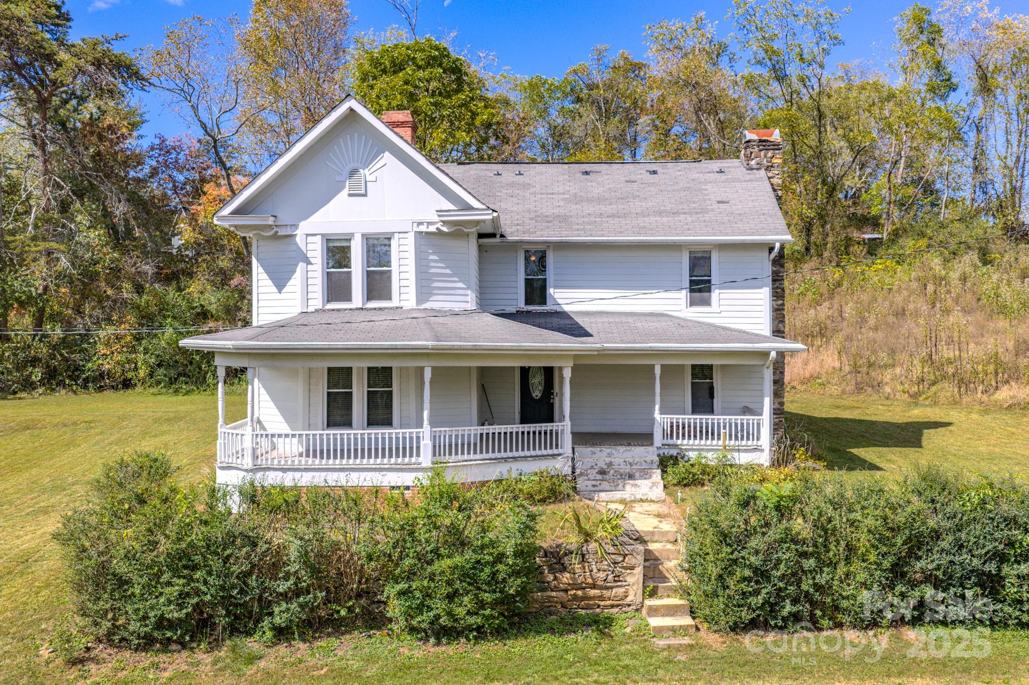 7 Noble Road Fairview NC 28730