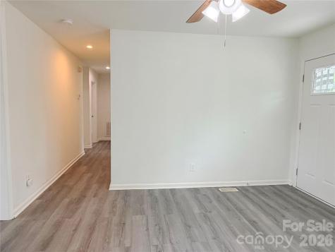9209 Edgevale Drive Charlotte NC 28216