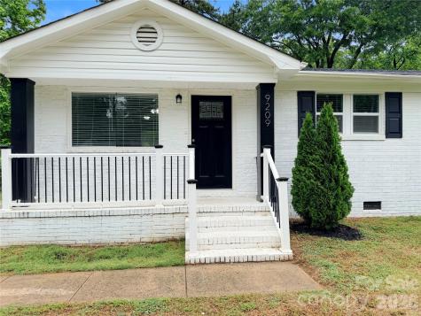 9209 Edgevale Drive Charlotte NC 28216
