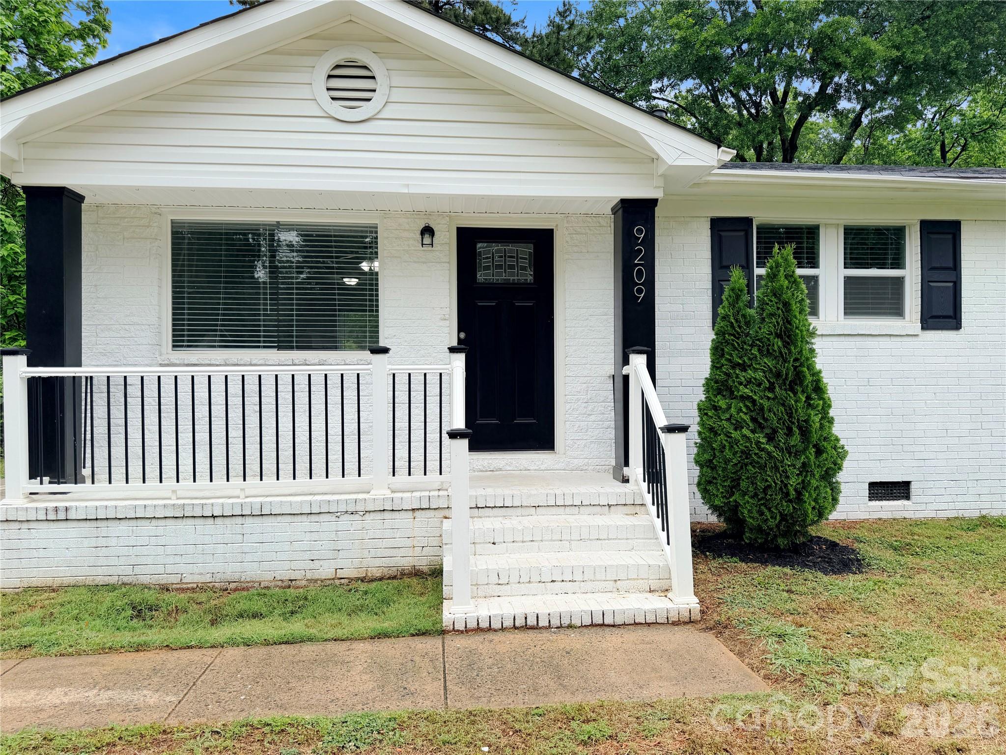 9209 Edgevale Drive Charlotte NC 28216
