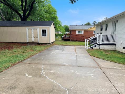 9209 Edgevale Drive Charlotte NC 28216