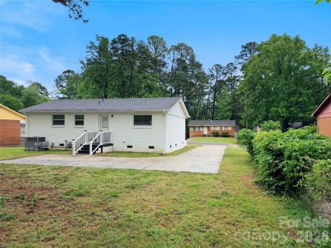 9209 Edgevale Drive Charlotte NC 28216