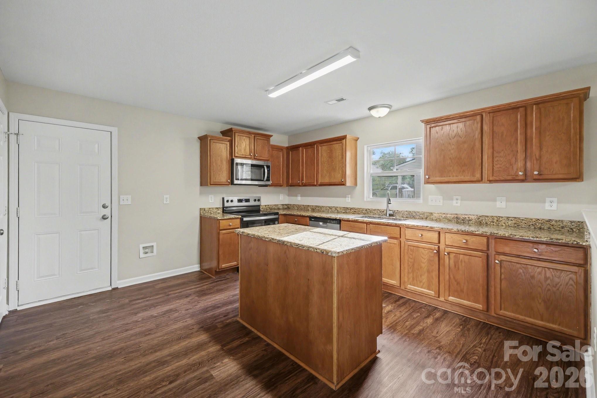 2021 Sonoma Valley Drive Charlotte NC 28214
