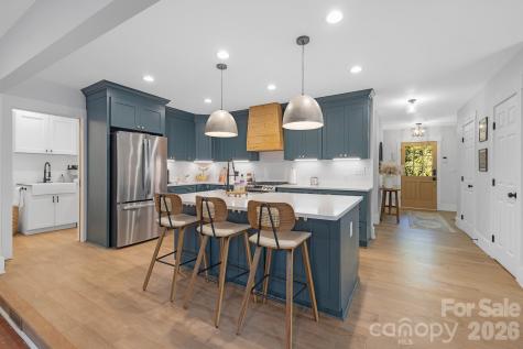 6213 Sharon Road Charlotte NC 28210