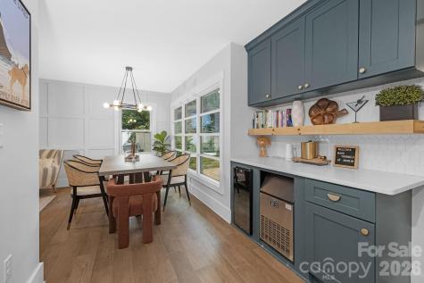 6213 Sharon Road Charlotte NC 28210