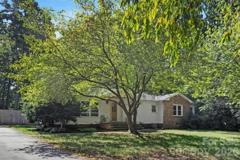 6213 Sharon Road Charlotte NC 28210