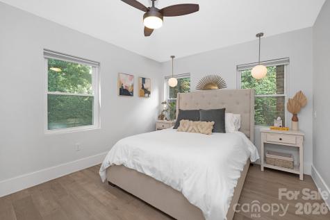 6213 Sharon Road Charlotte NC 28210