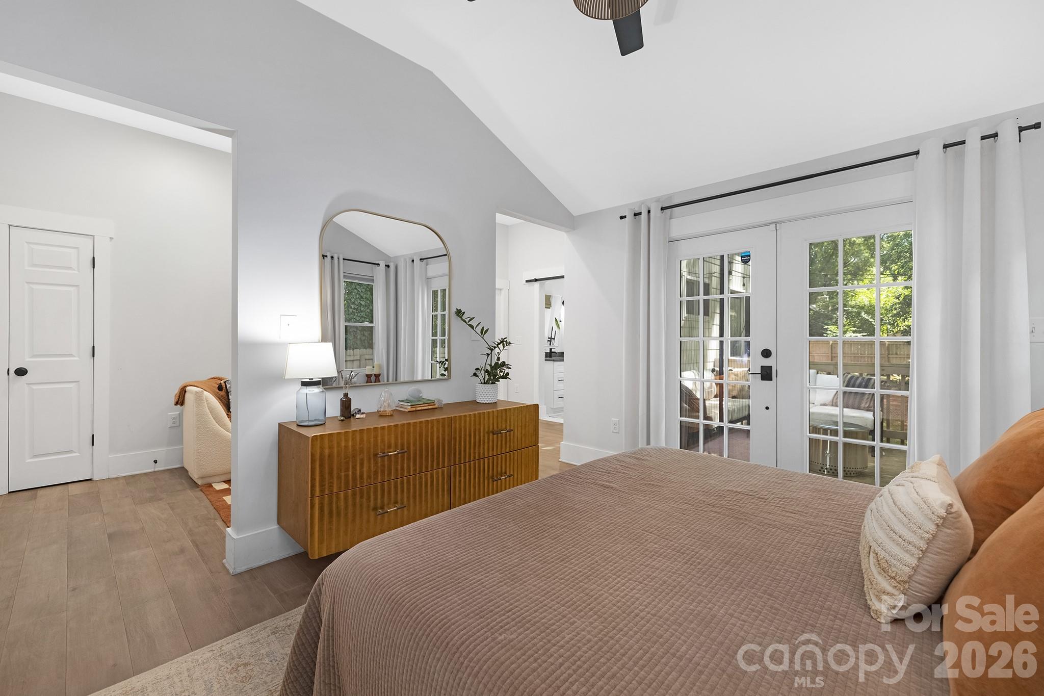 6213 Sharon Road Charlotte NC 28210