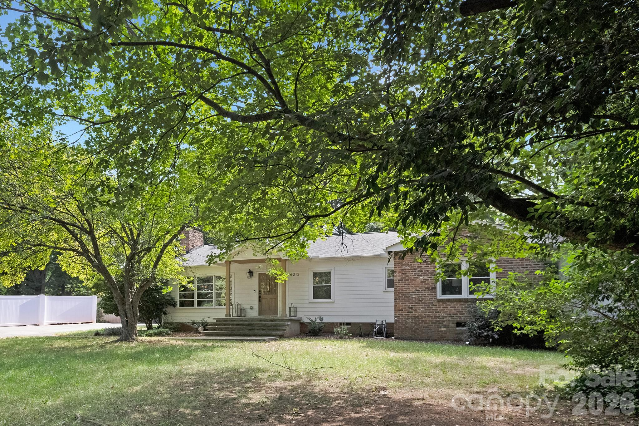 6213 Sharon Road Charlotte NC 28210