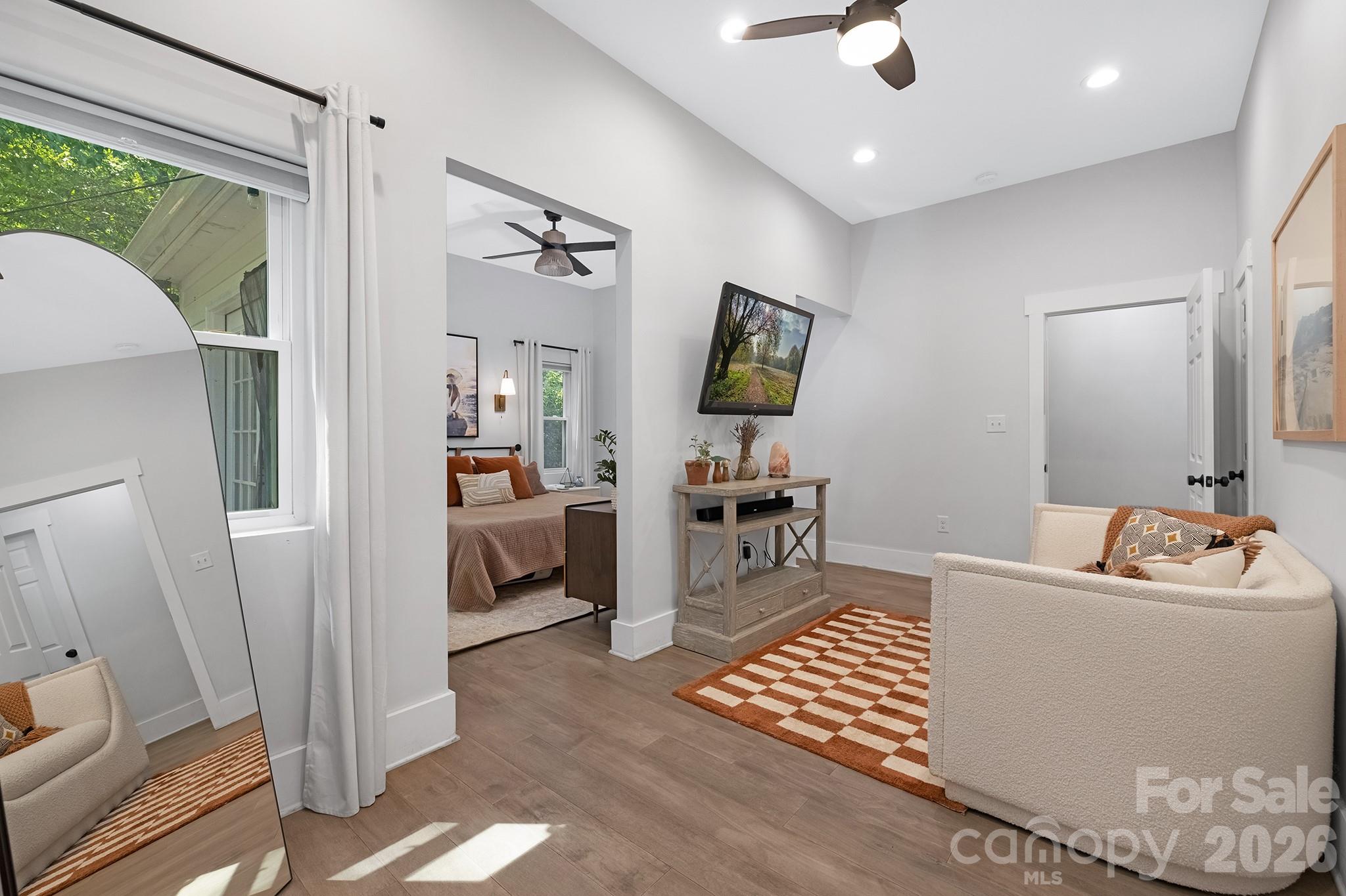 6213 Sharon Road Charlotte NC 28210
