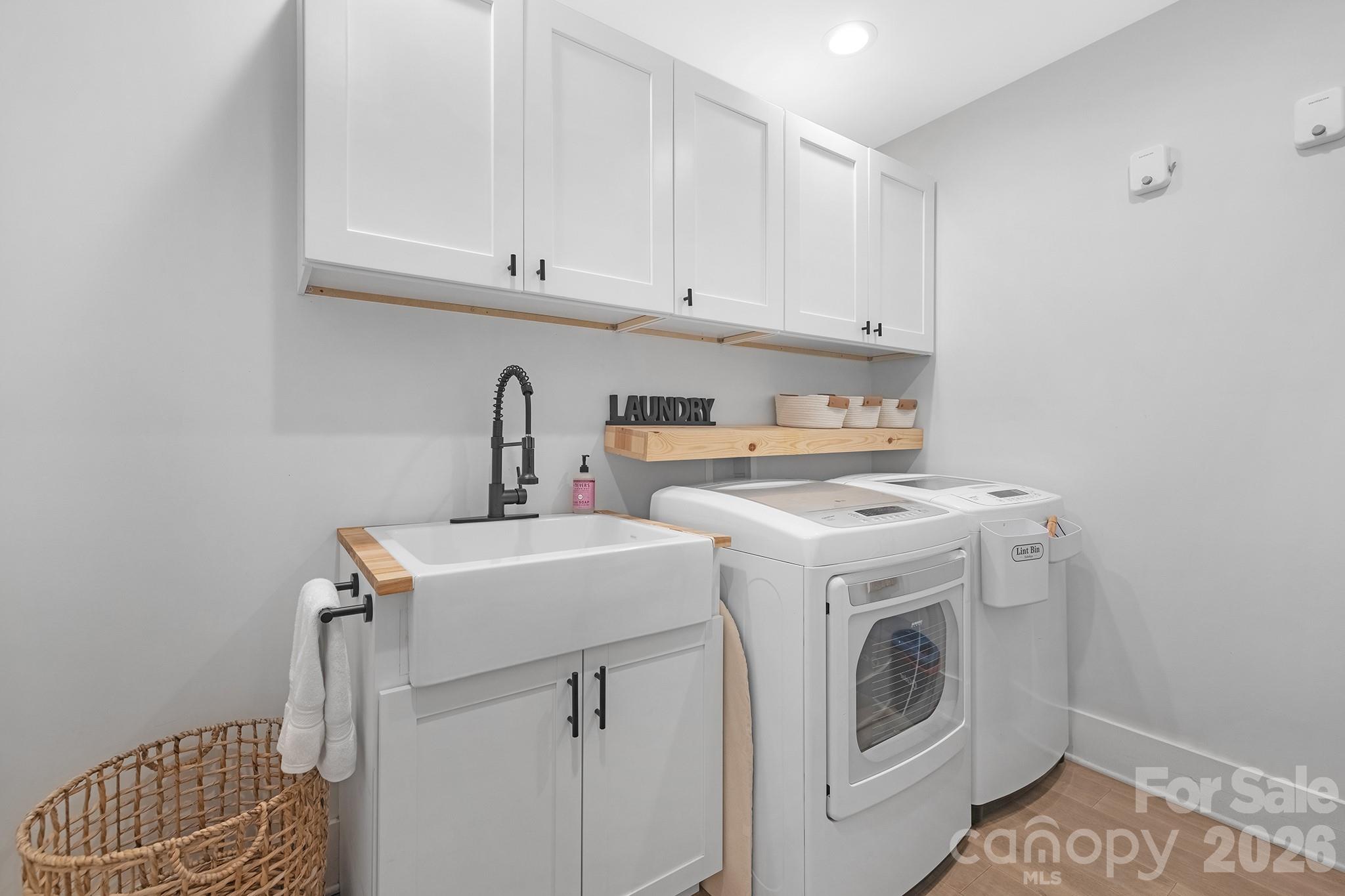 6213 Sharon Road Charlotte NC 28210