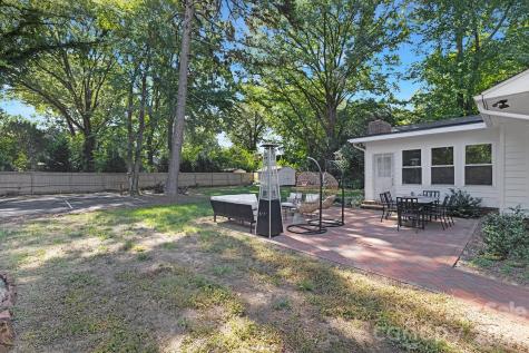 6213 Sharon Road Charlotte NC 28210