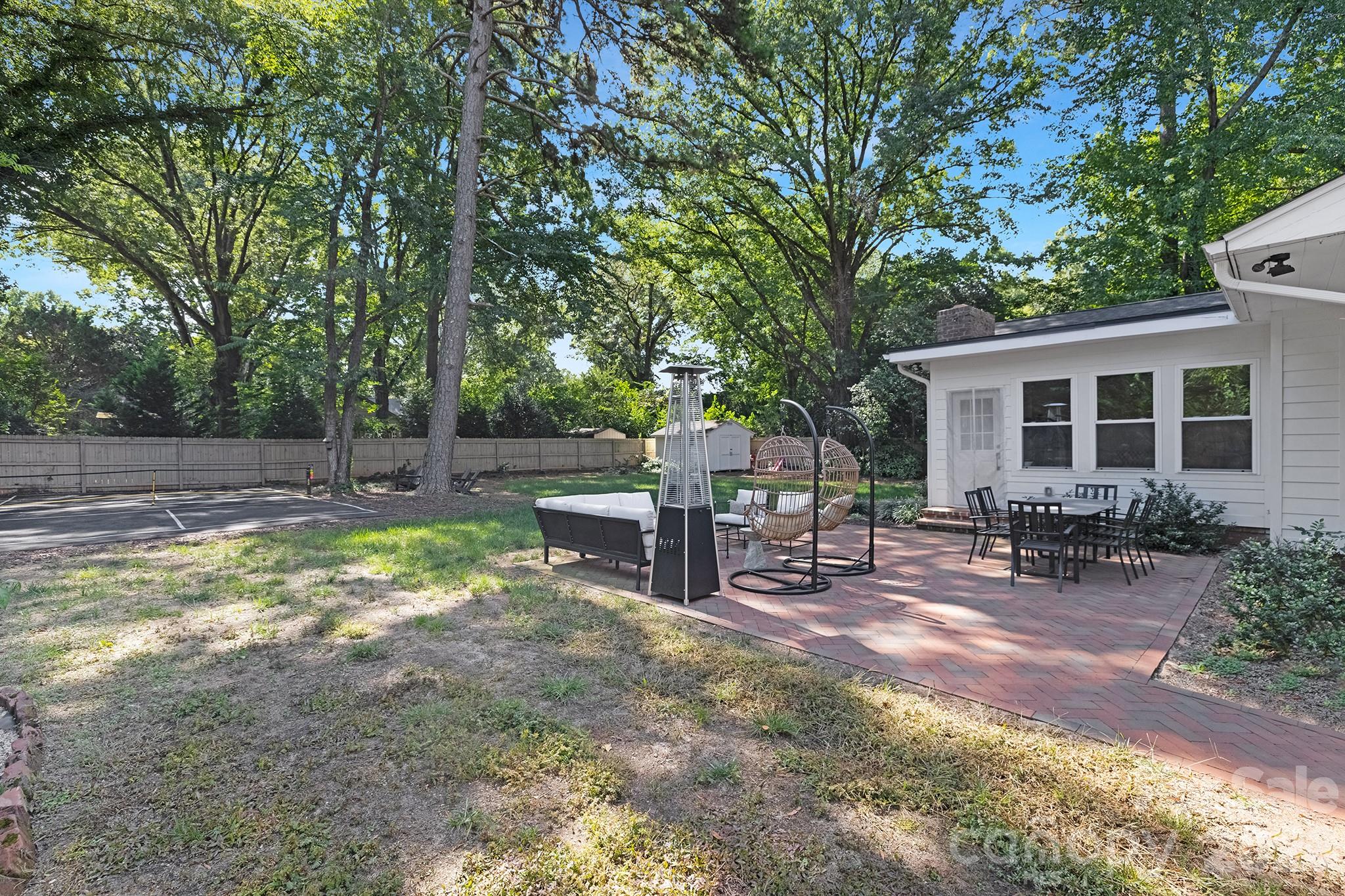 6213 Sharon Road Charlotte NC 28210