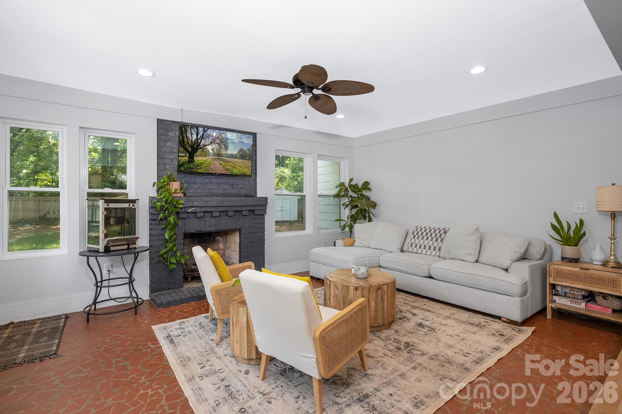 6213 Sharon Road Charlotte NC 28210