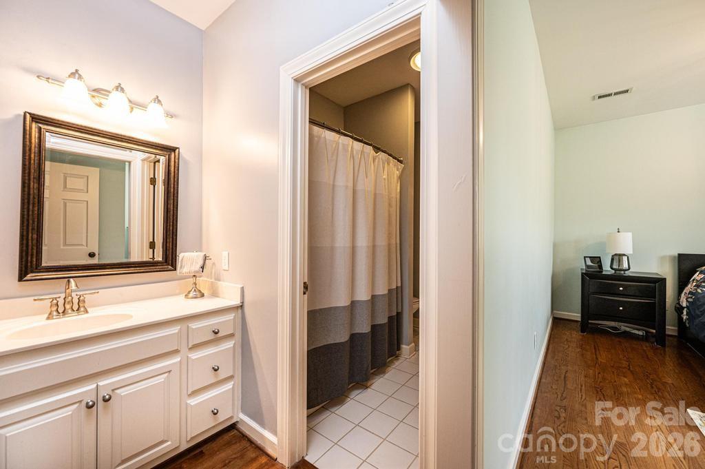 560 20th Avenue Court NW Hickory NC 28601