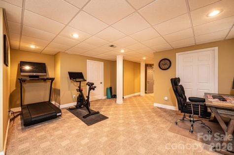 560 20th Avenue Court NW Hickory NC 28601