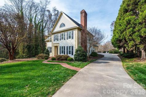 560 20th Avenue Court NW Hickory NC 28601