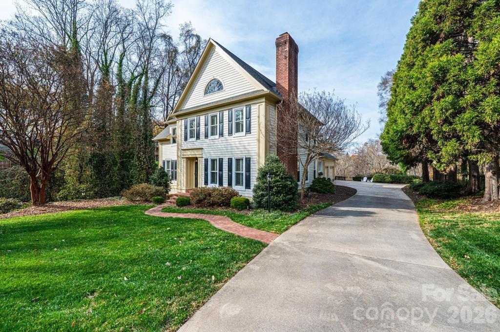 560 20th Avenue Court NW Hickory NC 28601