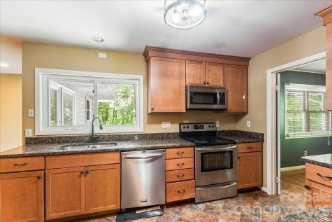 147 Barberry Heights Drive Brevard NC 28712