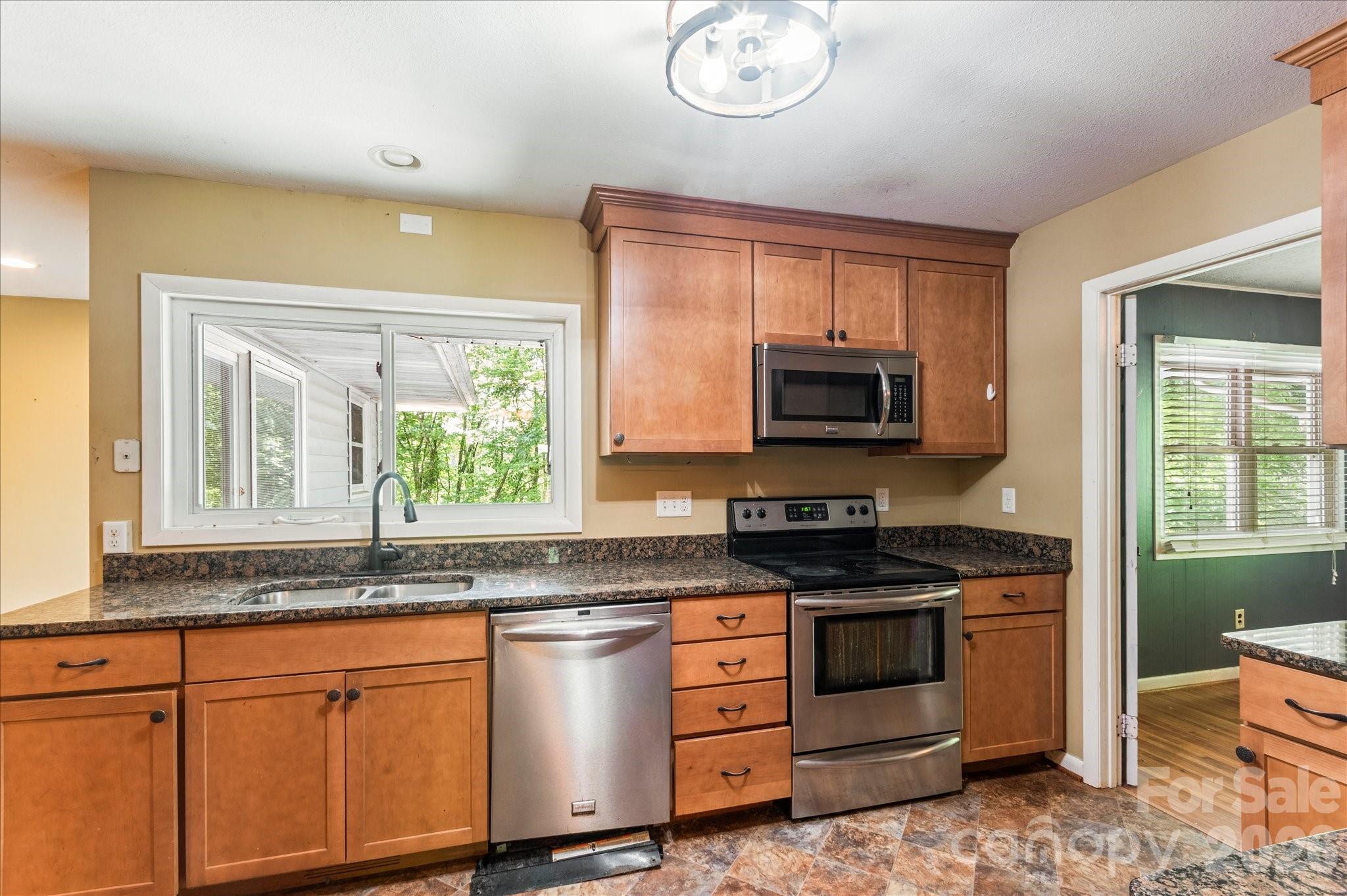 147 Barberry Heights Drive Brevard NC 28712